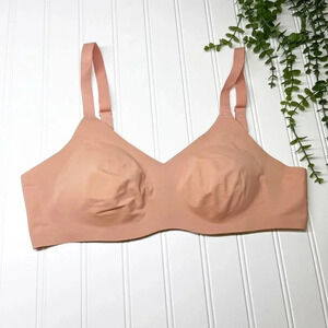 Knix Peachy Pink Comfortable Wireless Bra Knix Size 2 or a Women's Size 36A